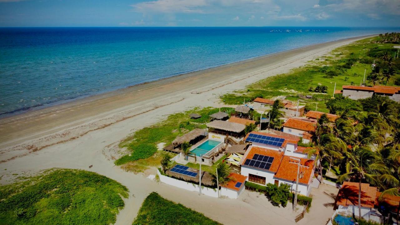 Seu Pedro Lounge Praia - Pousada E Kite Center Icapui Exterior photo
